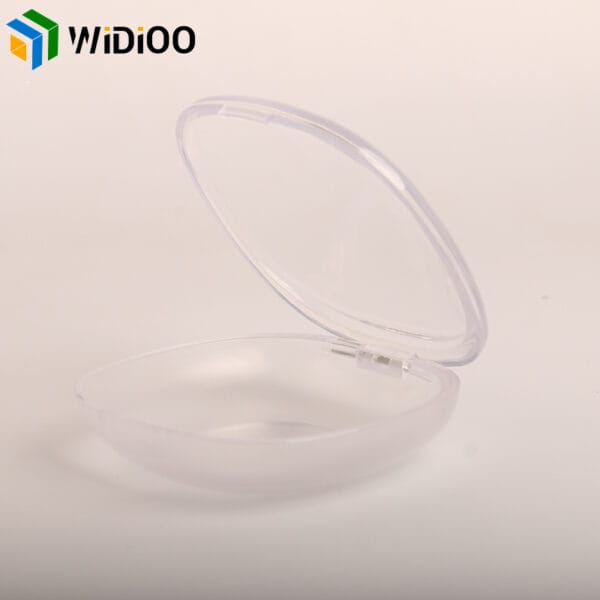 clear retainer container